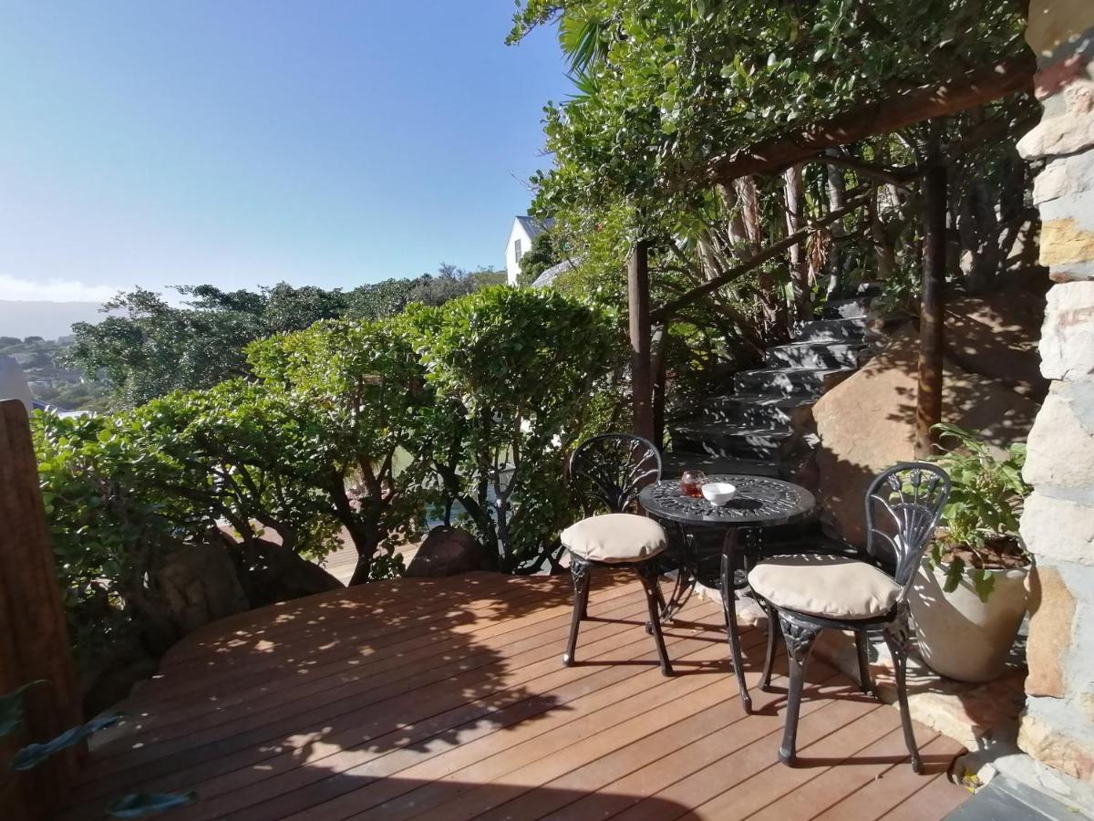 African Violet Guest Suites Noordhoek Exterior foto